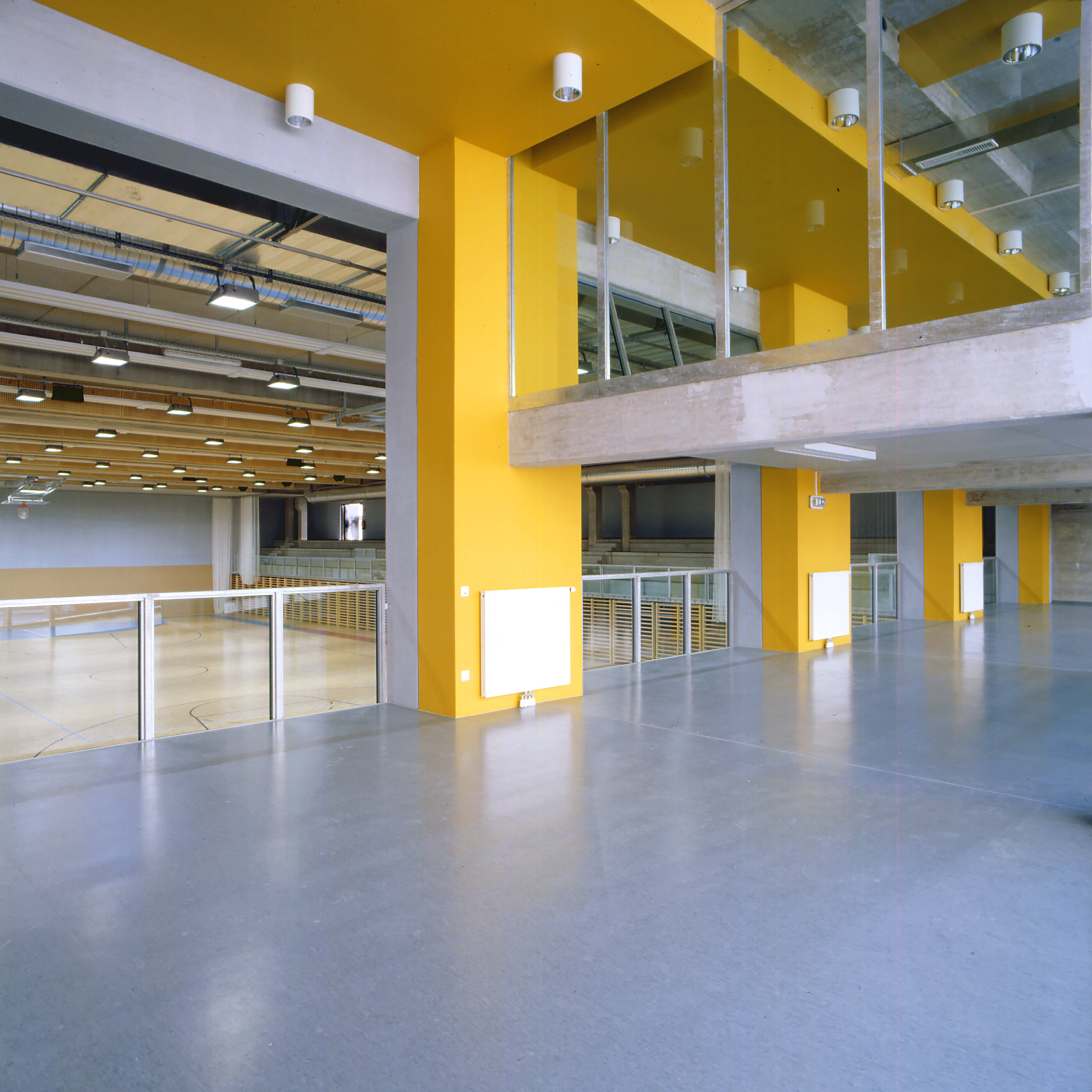 Ansicht Sporthalle in Wohnhaus und Sporthalle Hollgasse / Wien 4