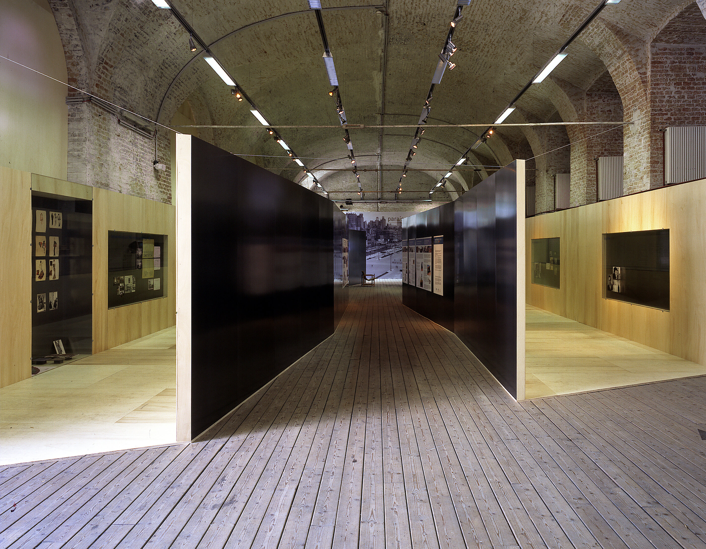 Ausstellung Der unbekannte Loos: Walter / AzW Wien / Museumsquartier