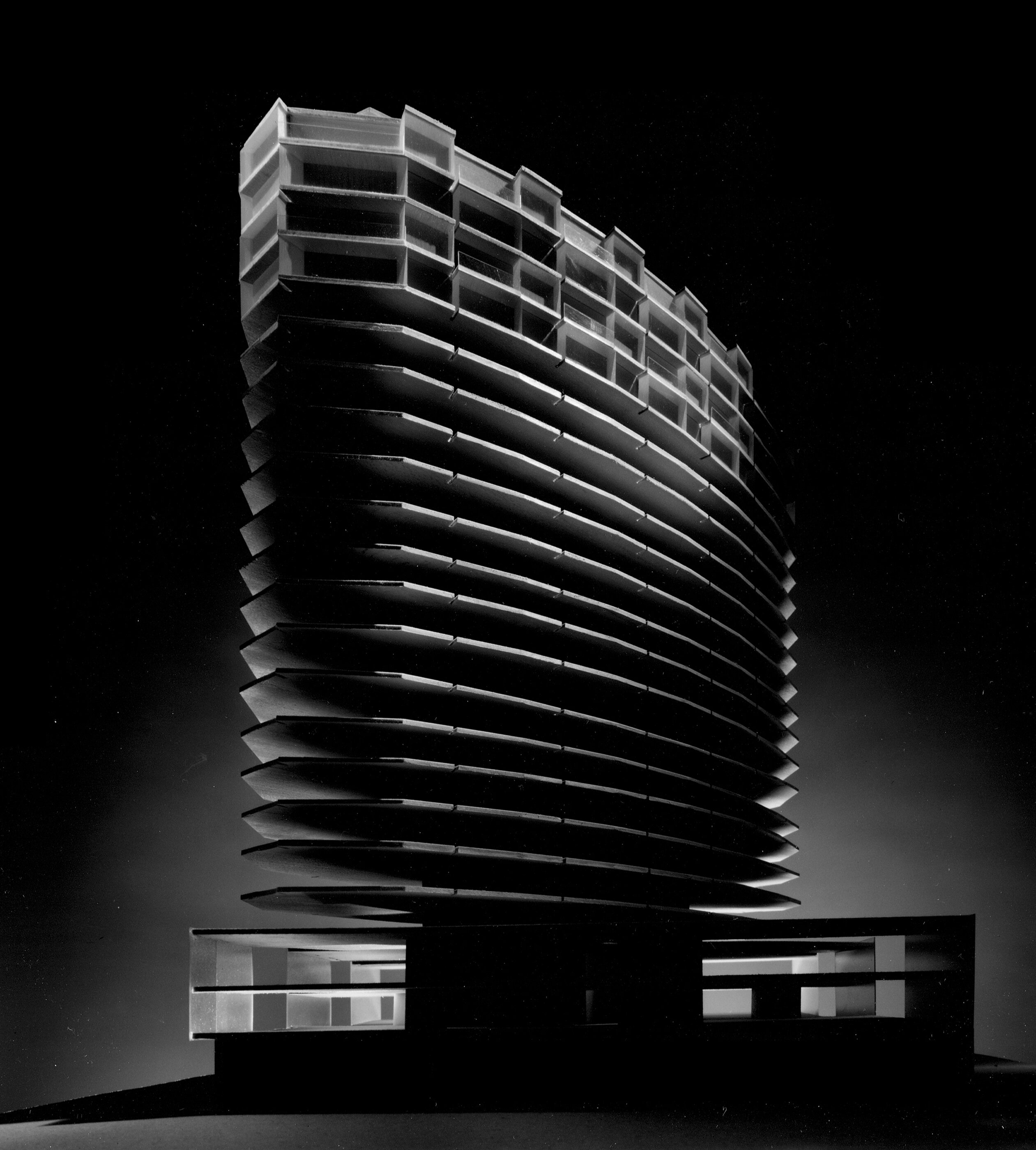 Modell k6_Hochhaus Kundratstrasse Wohn- und Geschäftshaus / Wien 10