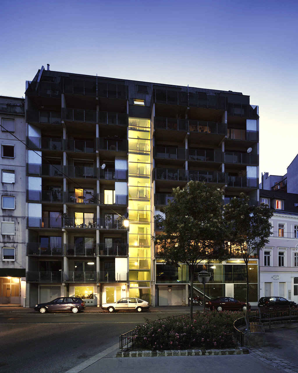 Ansicht Wohnhaus mit Büro Am Hundsturm / Wien 5